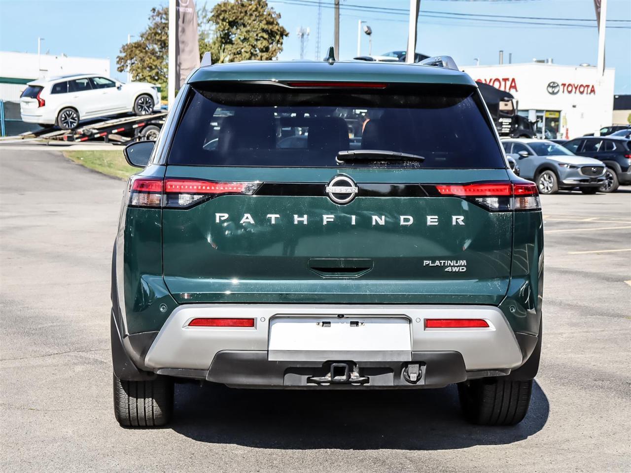 2024 Nissan Pathfinder Platinum AWD 7 PASSENGER TRAILER HITCH 1 OWNER CLE Photo