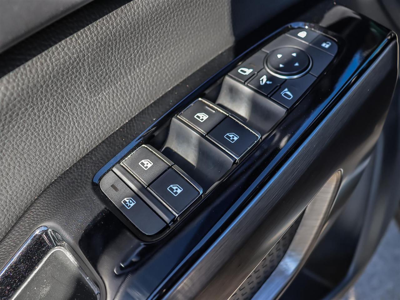 2024 Nissan Pathfinder Platinum AWD 7 PASSENGER TRAILER HITCH 1 OWNER CLE Photo