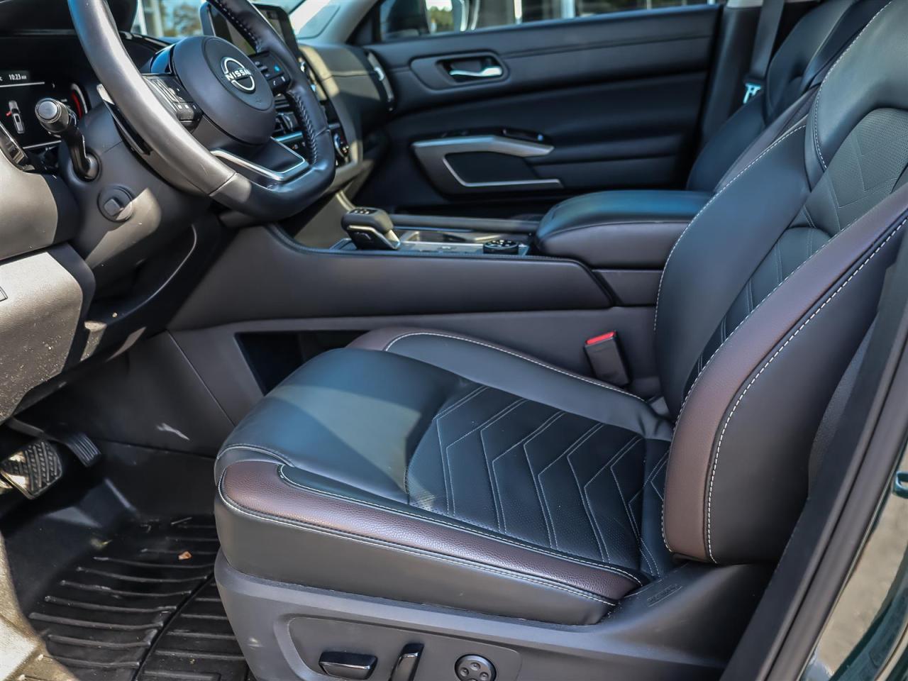 2024 Nissan Pathfinder Platinum AWD 7 PASSENGER TRAILER HITCH 1 OWNER CLE Photo