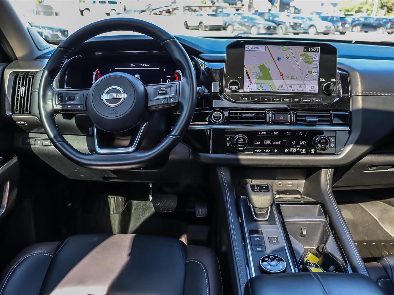 2024 Nissan Pathfinder Platinum AWD 7 PASSENGER TRAILER HITCH 1 OWNER CLE Photo