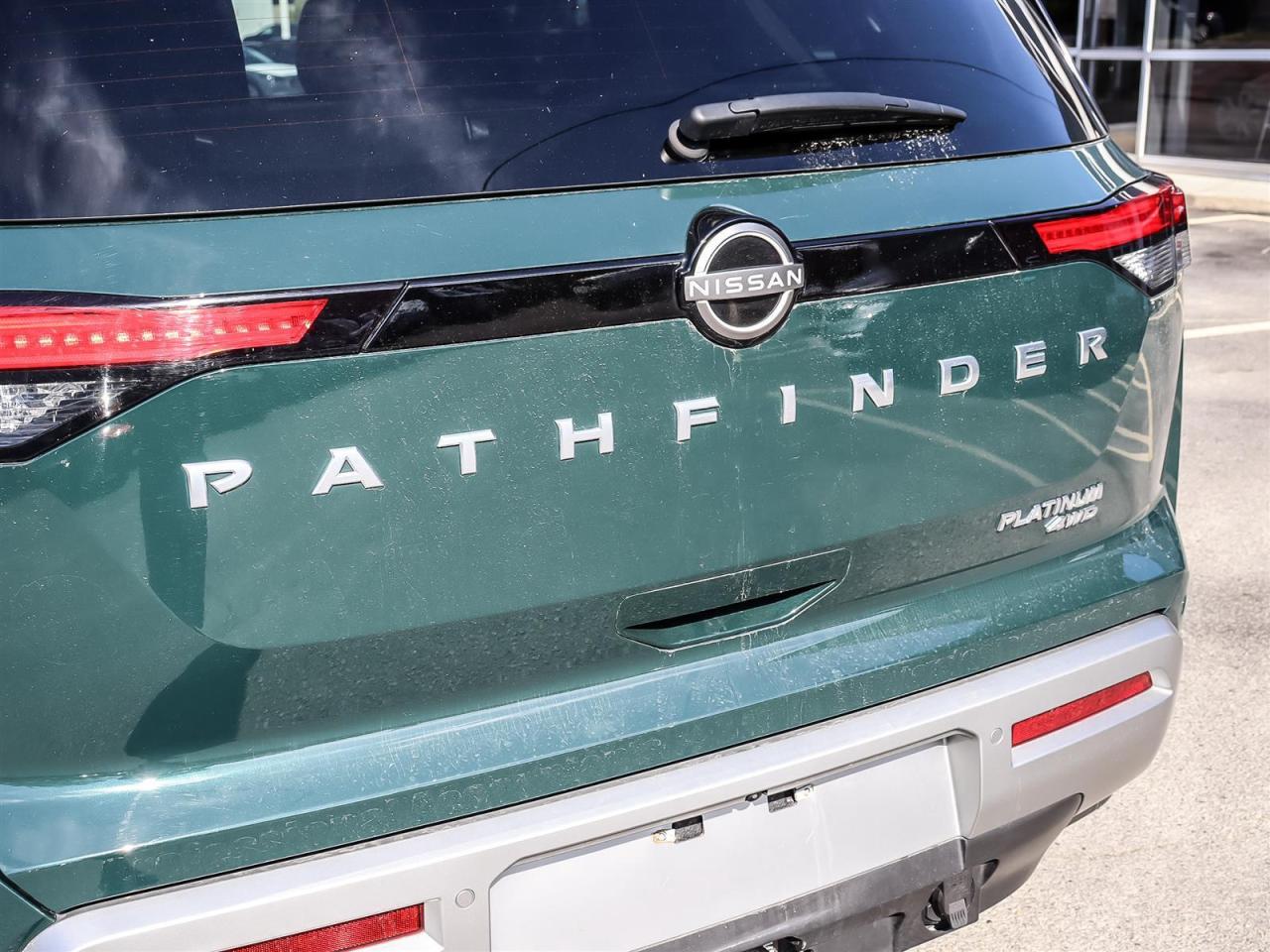 2024 Nissan Pathfinder Platinum AWD 7 PASSENGER TRAILER HITCH 1 OWNER CLE Photo