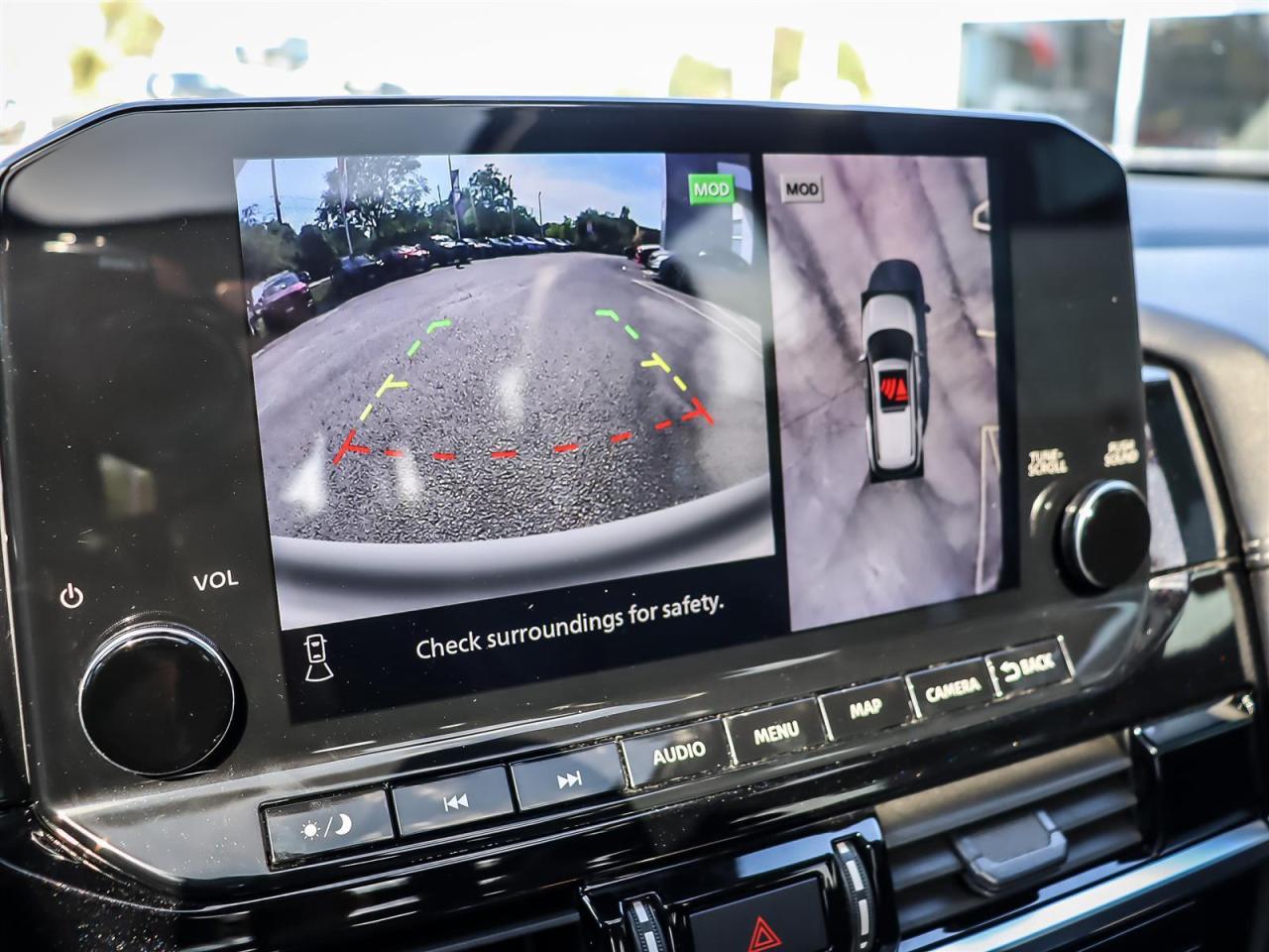 2024 Nissan Pathfinder Platinum AWD 7 PASSENGER TRAILER HITCH 1 OWNER CLE Photo