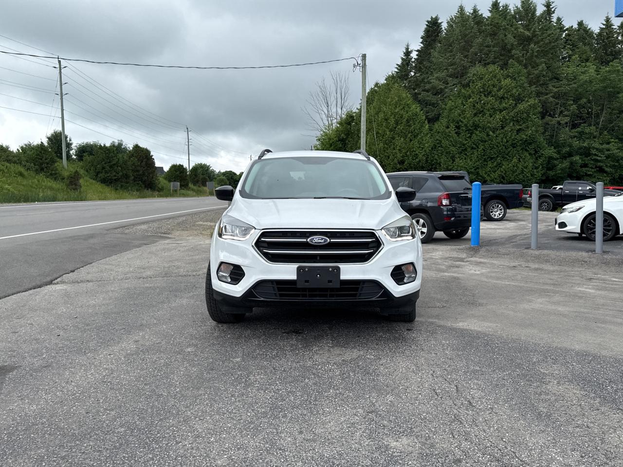 2018 Ford Escape SE, nav, backup cam Photo