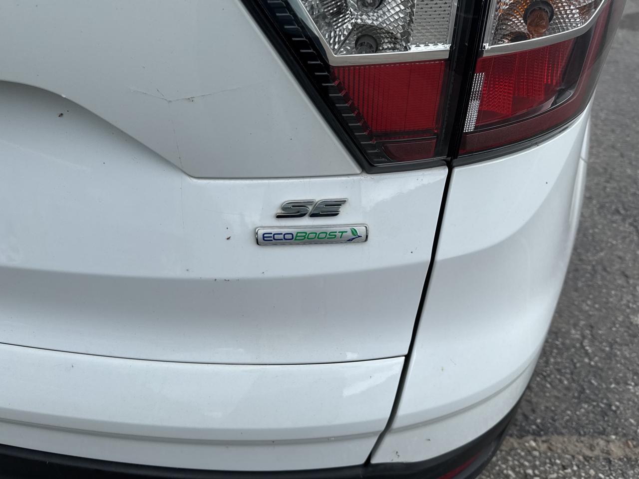 2018 Ford Escape SE, nav, backup cam Photo