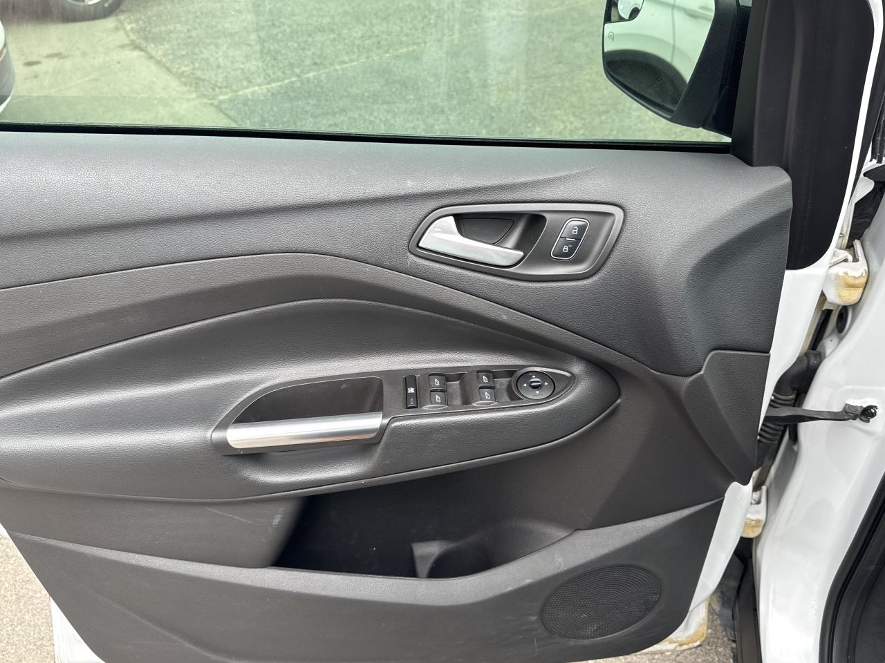 2018 Ford Escape SE, nav, backup cam Photo