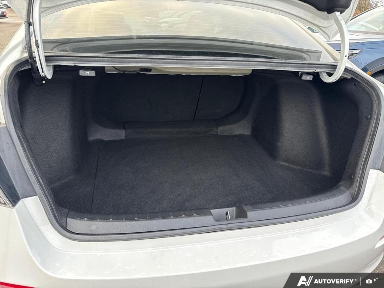 2022 Honda Civic Sedan EX CVT   SUNROOF   ONE OWNER   4 NEW TIRES Photo