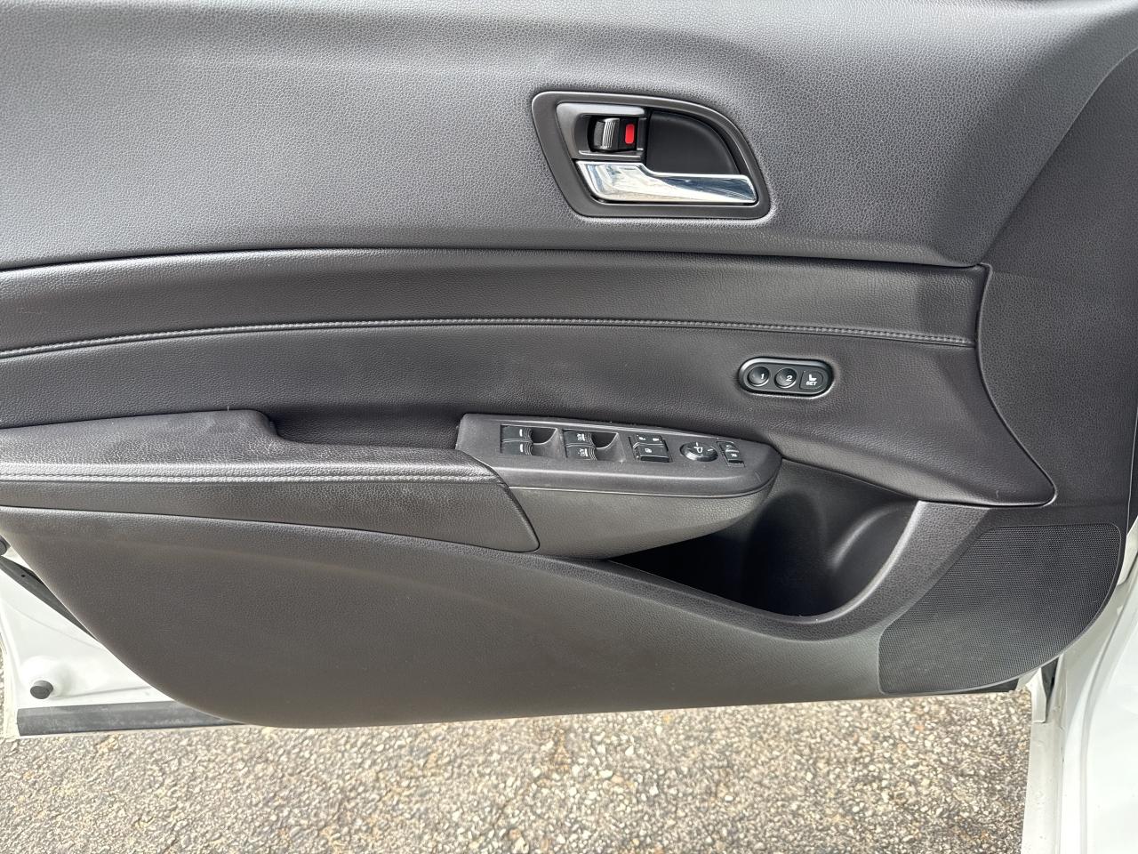 2017 Acura ILX Premium, Back Up Cam, Bluetooth Photo