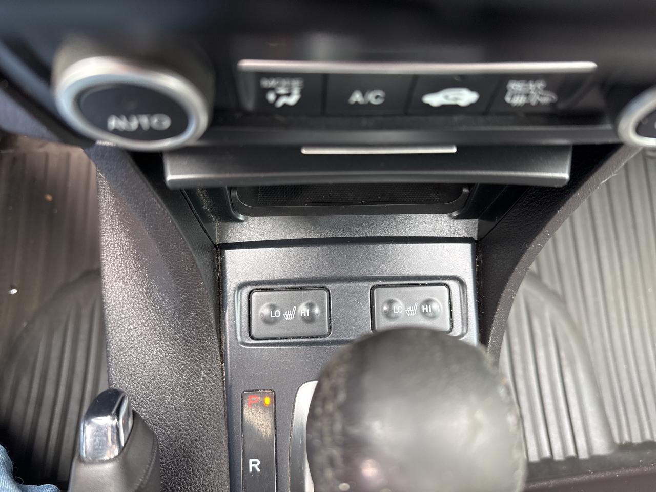 2017 Acura ILX Premium, Back Up Cam, Bluetooth Photo