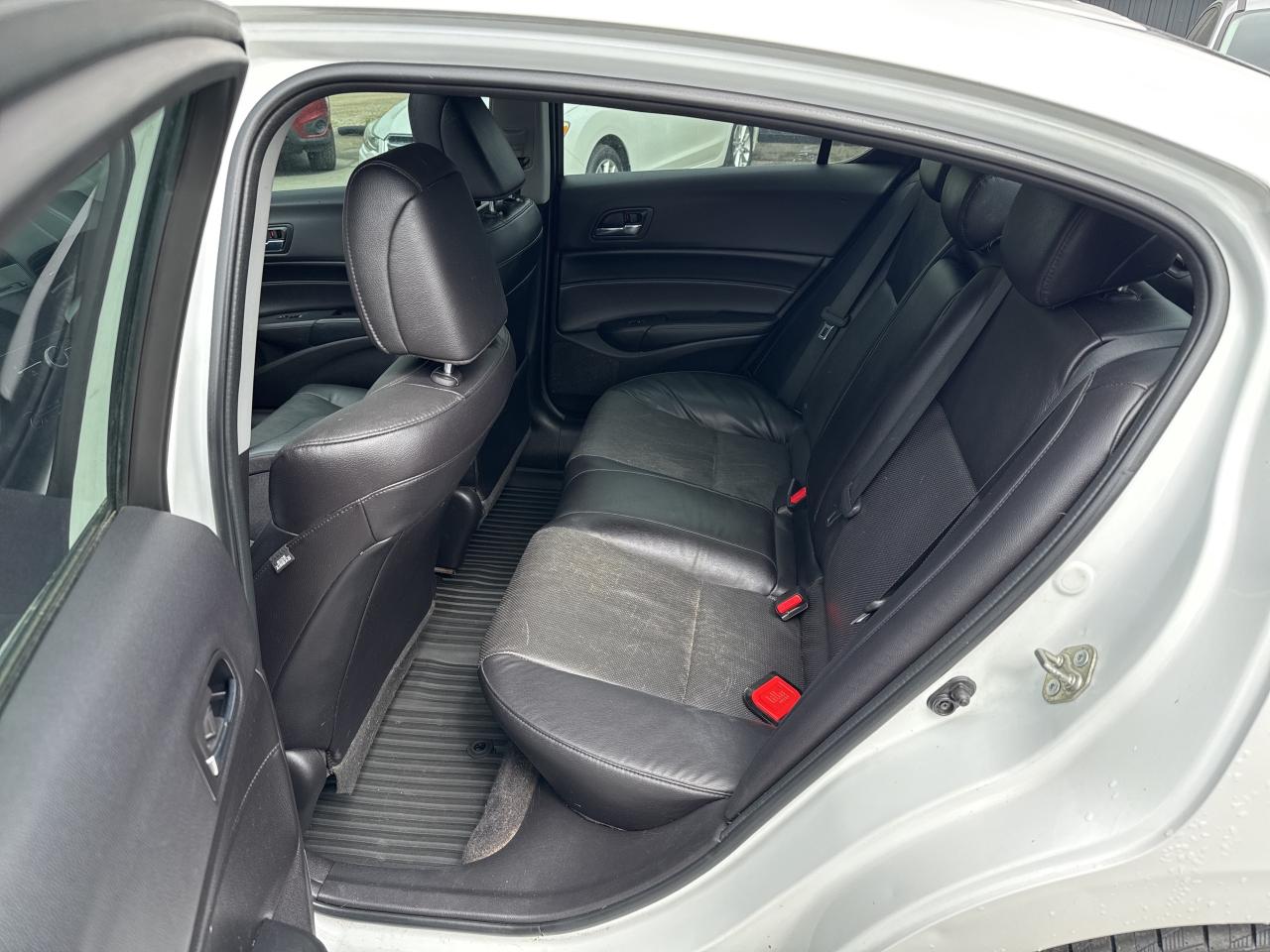 2017 Acura ILX Premium, Back Up Cam, Bluetooth Photo