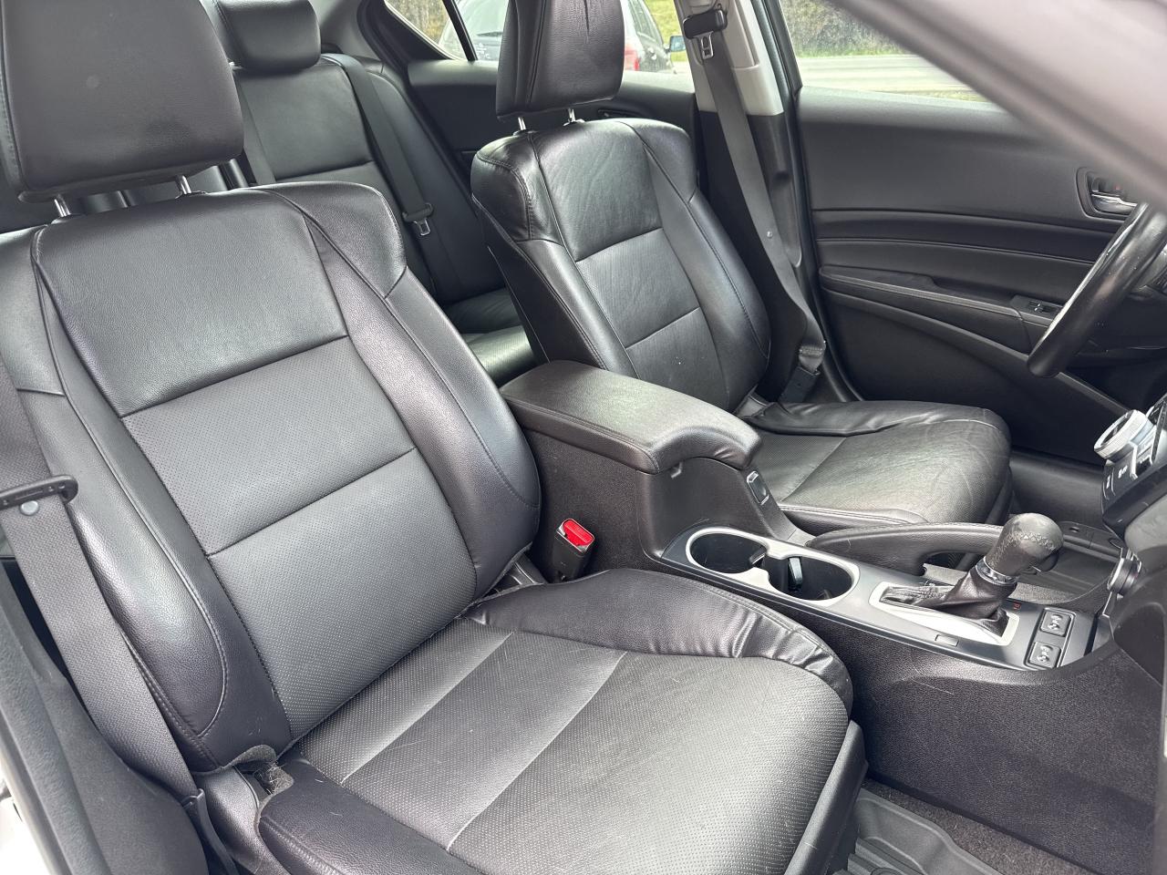 2017 Acura ILX Premium, Back Up Cam, Bluetooth Photo