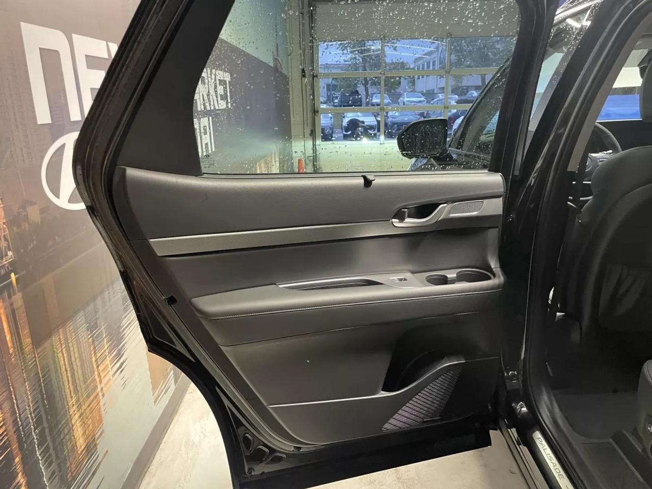 2025 Hyundai PALISADE URBAN   LEATHER  SUNROOF   HEATED SEATS   HEATED W Photo