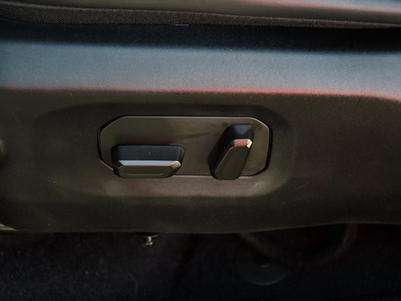 2024 Jeep Wrangler RUBICON X   X PACKAGE   HEATED SEATS AND WHEEL   A Photo