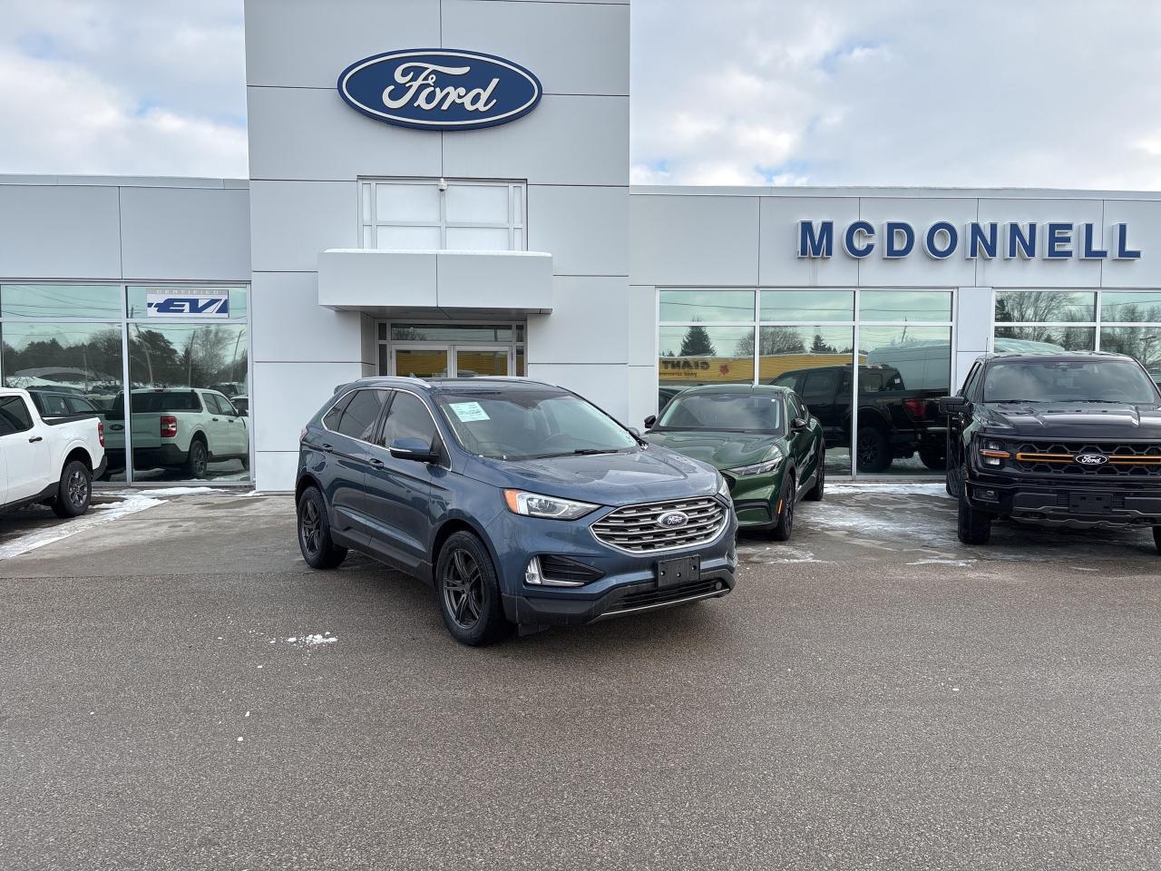 2019 Ford Edge SEL Photo0