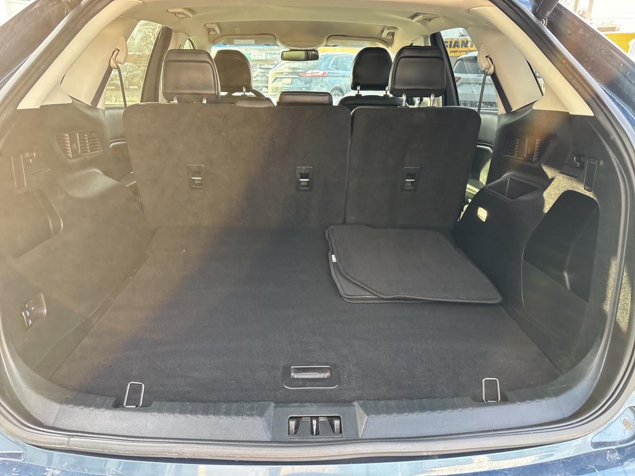 2019 Ford Edge SEL Photo