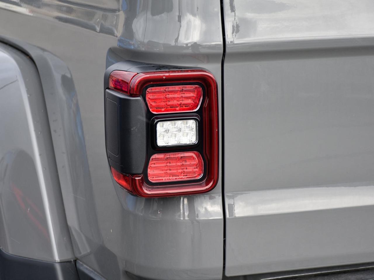 2021 Jeep Gladiator RUBICON   ADVANCED SAFETY GROUP   COLD WEATHER GRO Photo