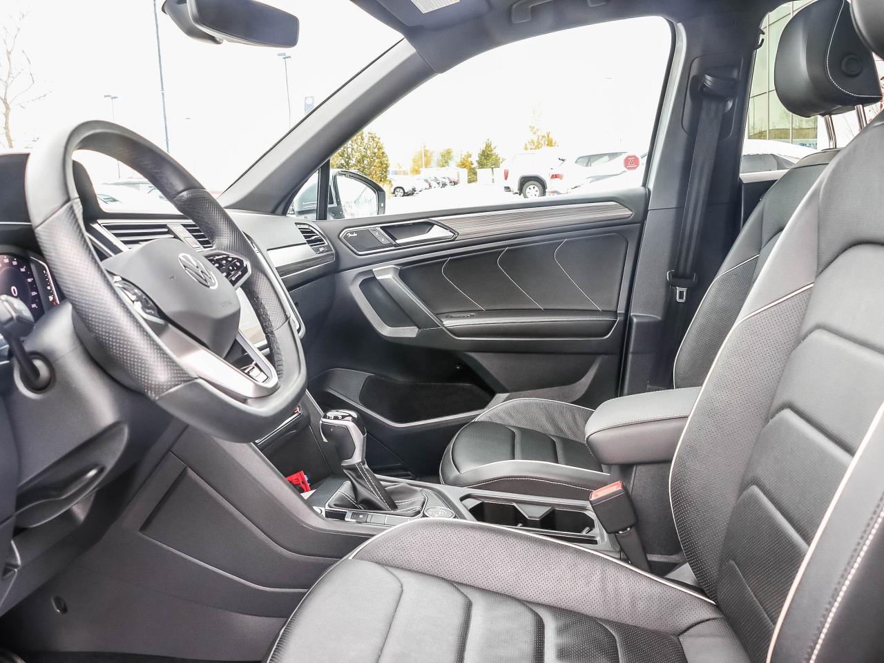 2024 Volkswagen Tiguan HIGHLINE R-LINE 4MOTION Photo