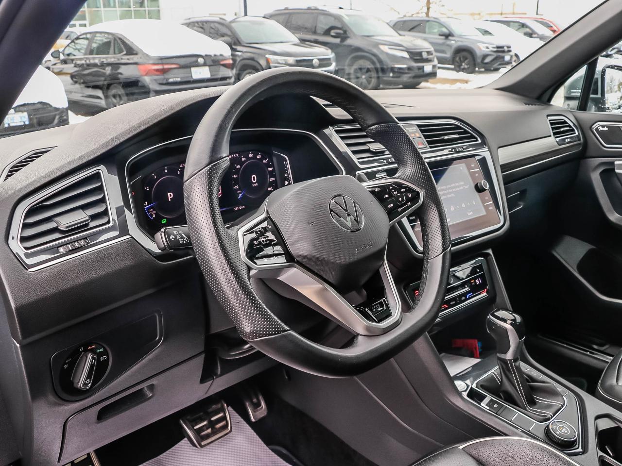 2024 Volkswagen Tiguan HIGHLINE R-LINE 4MOTION Photo