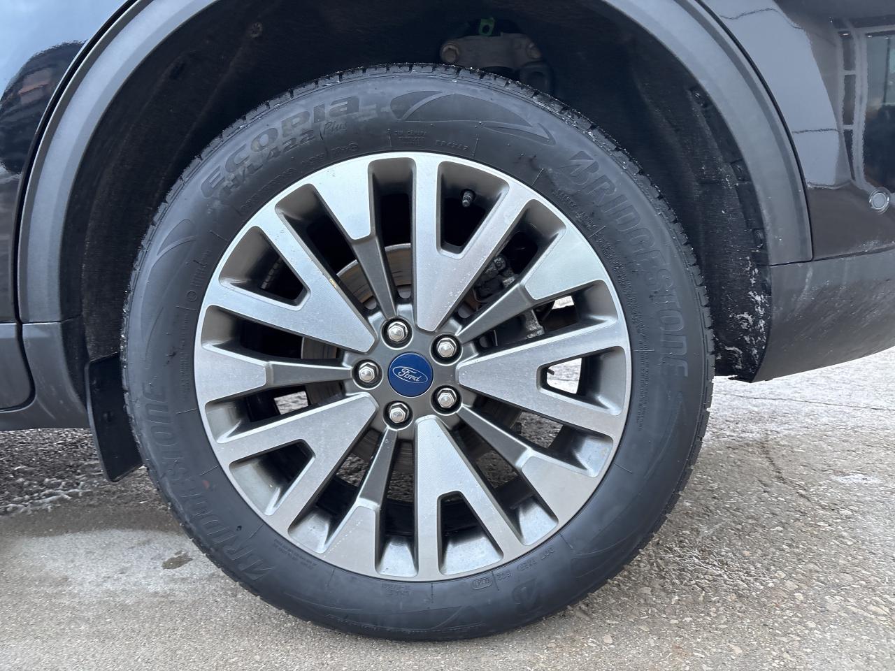 2020 Ford Escape Titanium Hybrid Photo