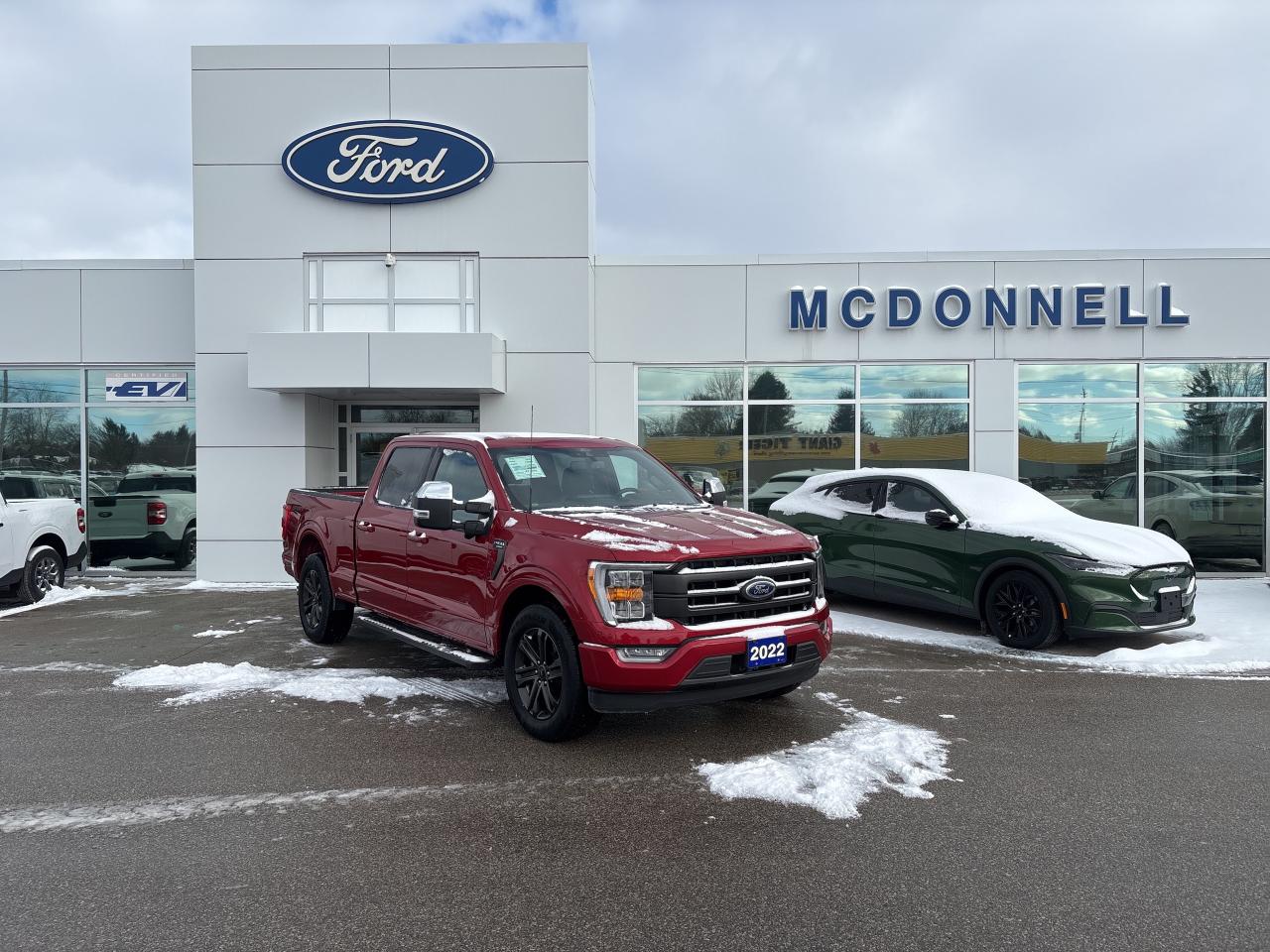 2022 Ford F-150 LARIAT 2WD SuperCrew 6.5' Box Photo0