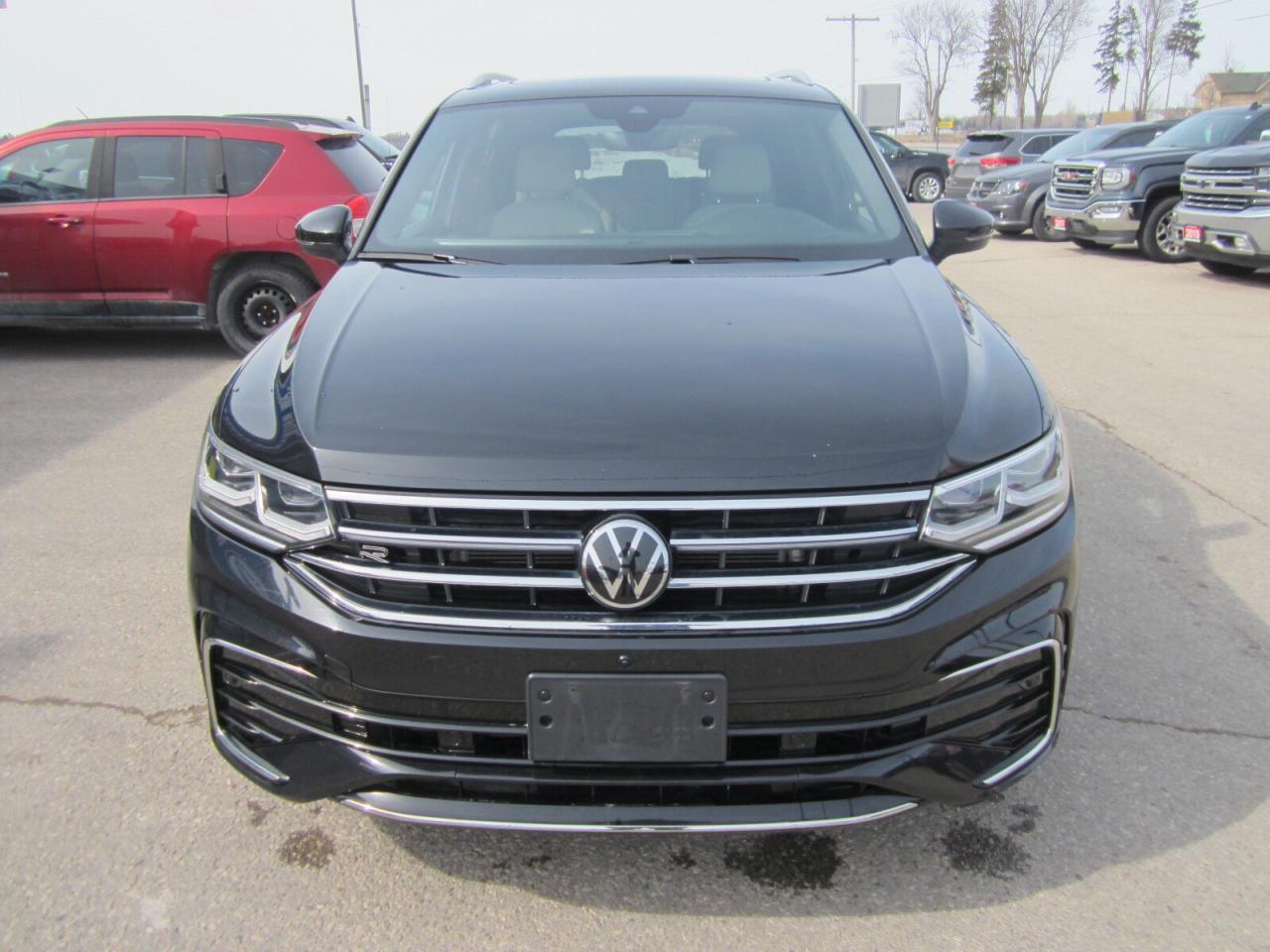 2024 Volkswagen Tiguan Highline R-Line 4MOTION NO ACCIDENTS Photo