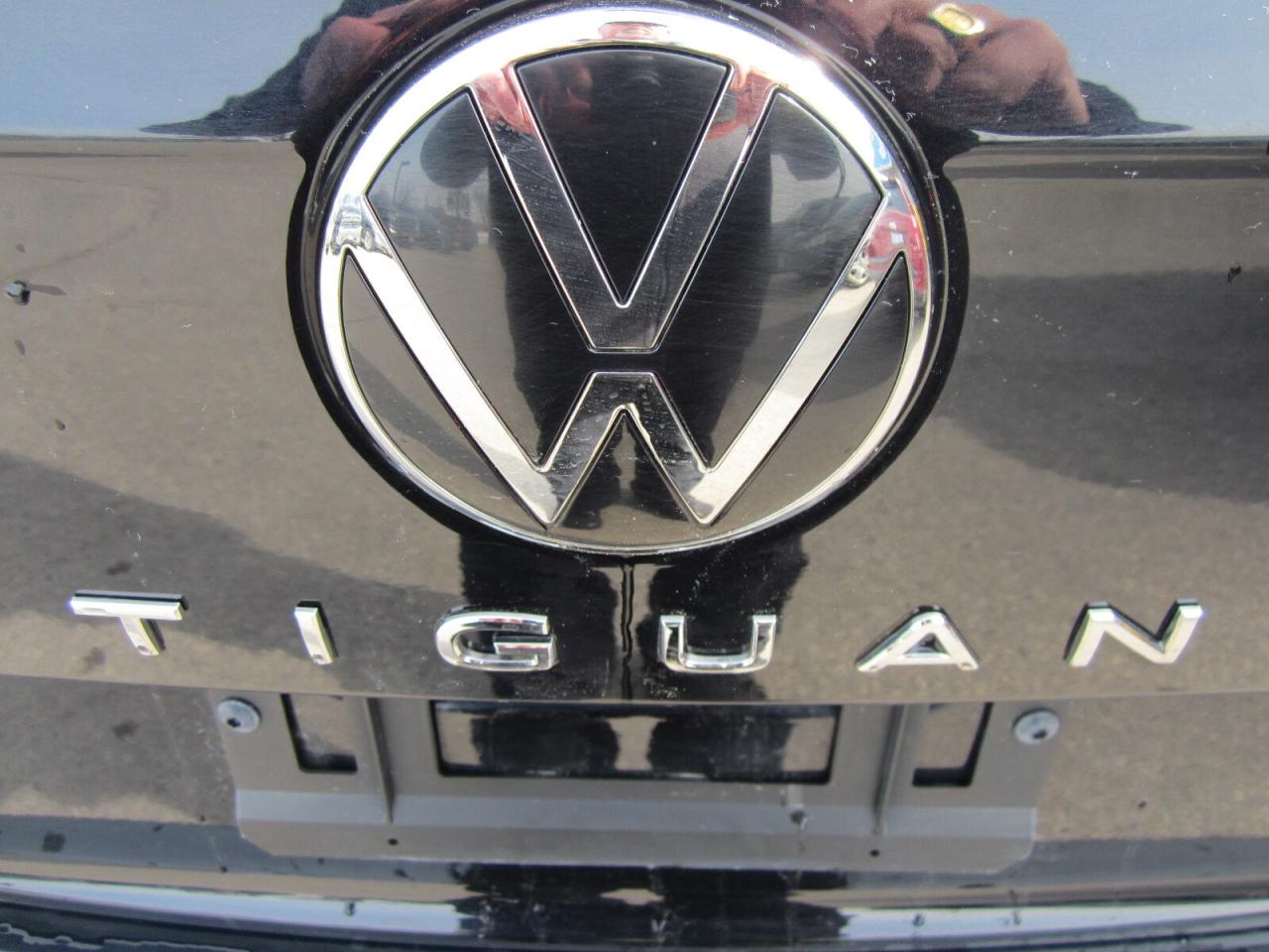 2024 Volkswagen Tiguan Highline R-Line 4MOTION NO ACCIDENTS Photo