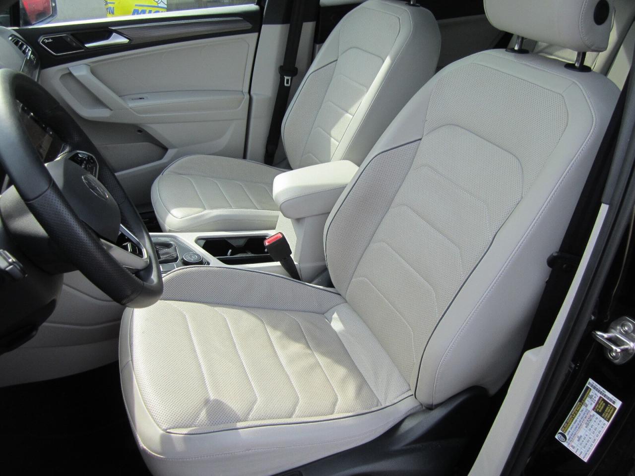 2024 Volkswagen Tiguan Highline R-Line 4MOTION NO ACCIDENTS Photo