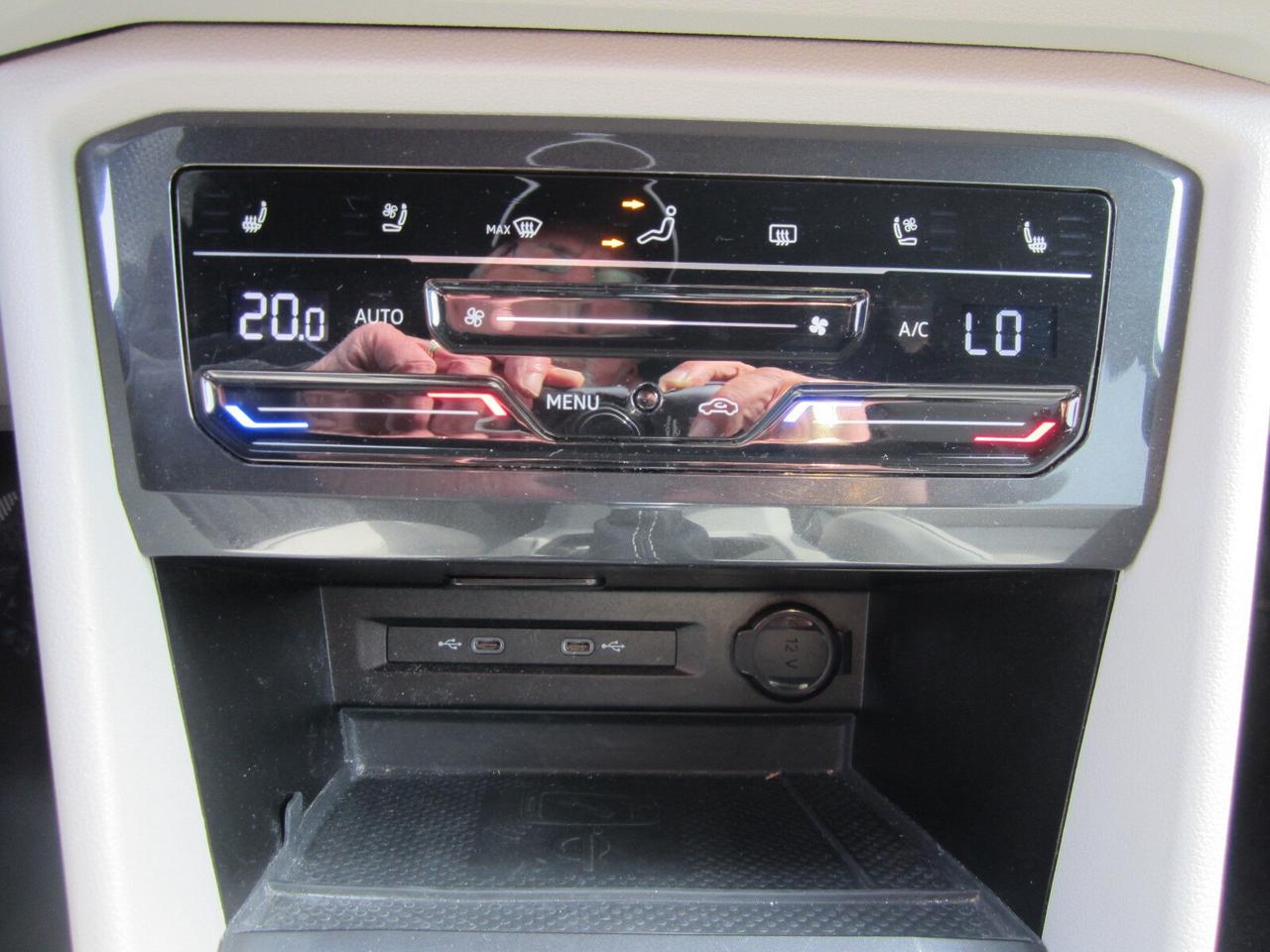 2024 Volkswagen Tiguan Highline R-Line 4MOTION NO ACCIDENTS Photo