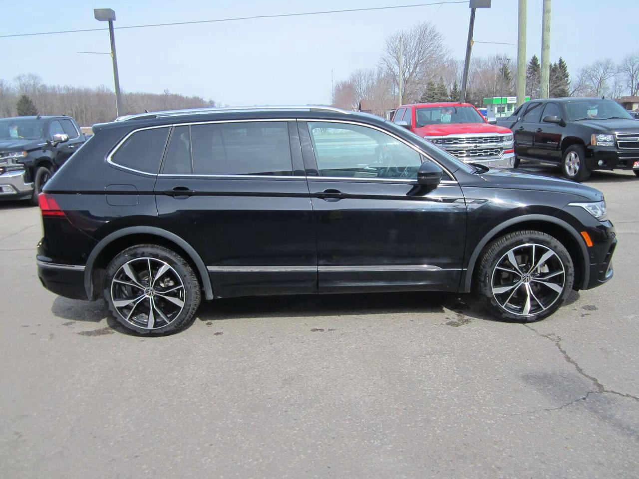 2024 Volkswagen Tiguan Highline RLine NO ACCIDENTS! 1 PRICE ONLY! NO FEES Photo