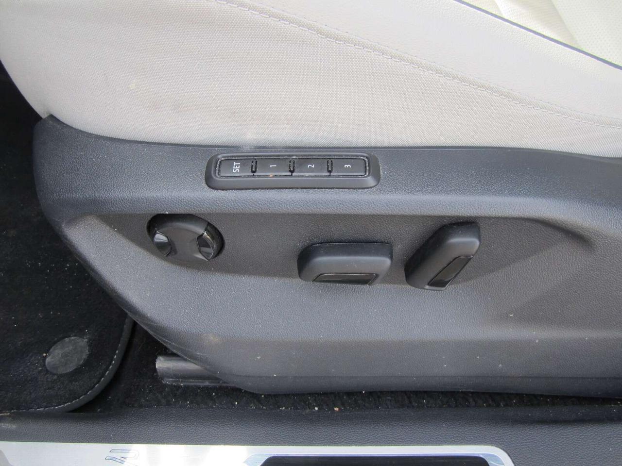 2024 Volkswagen Tiguan Highline RLine NO ACCIDENTS! 1 PRICE ONLY! NO FEES Photo