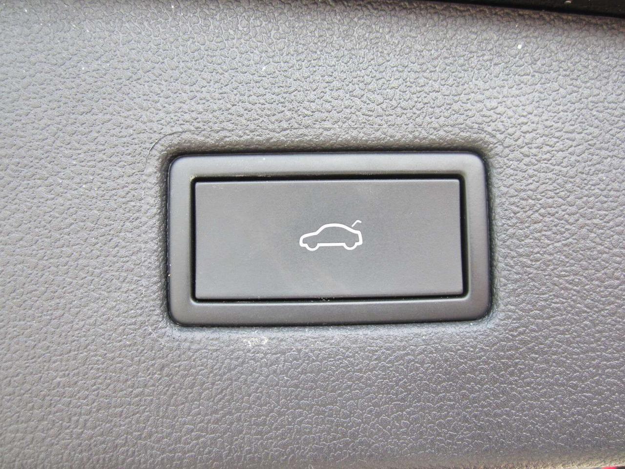 2024 Volkswagen Tiguan Highline RLine NO ACCIDENTS! 1 PRICE ONLY! NO FEES Photo
