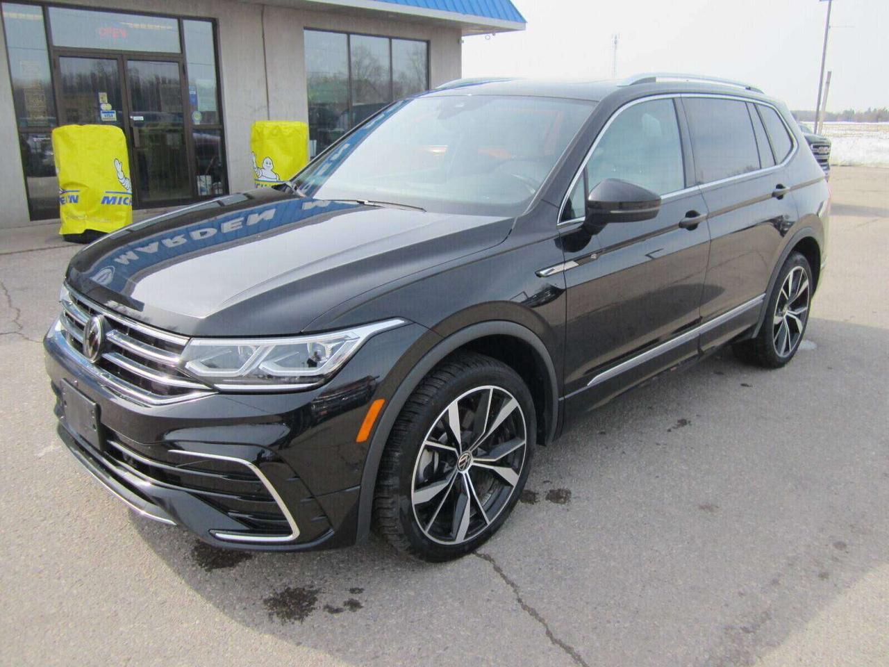 2024 Volkswagen Tiguan Highline RLine NO ACCIDENTS! 1 PRICE ONLY! NO FEES Photo
