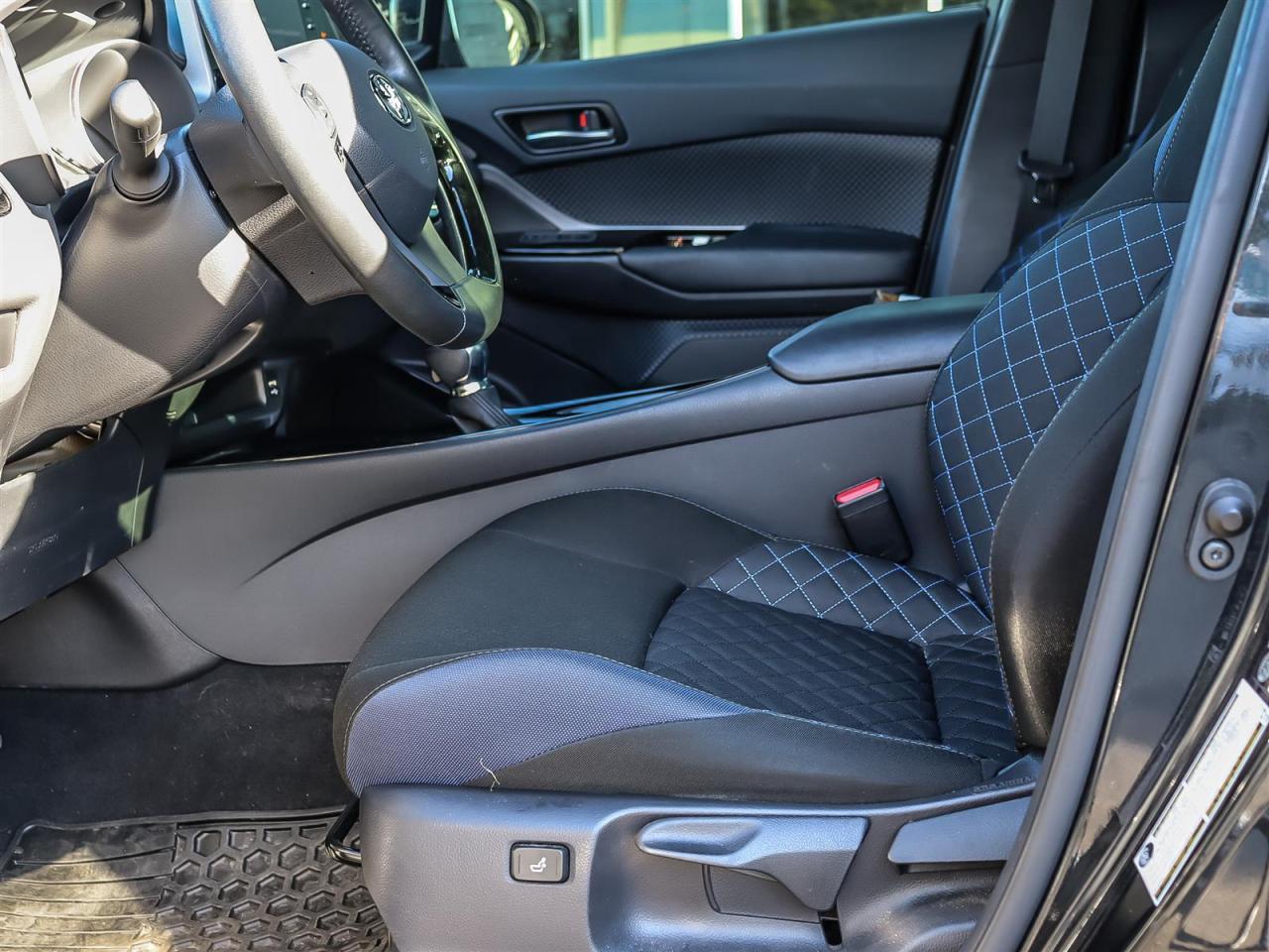 2021 Toyota C-HR One Owner No Accident  Apple Carplay  Heated Seats Photo