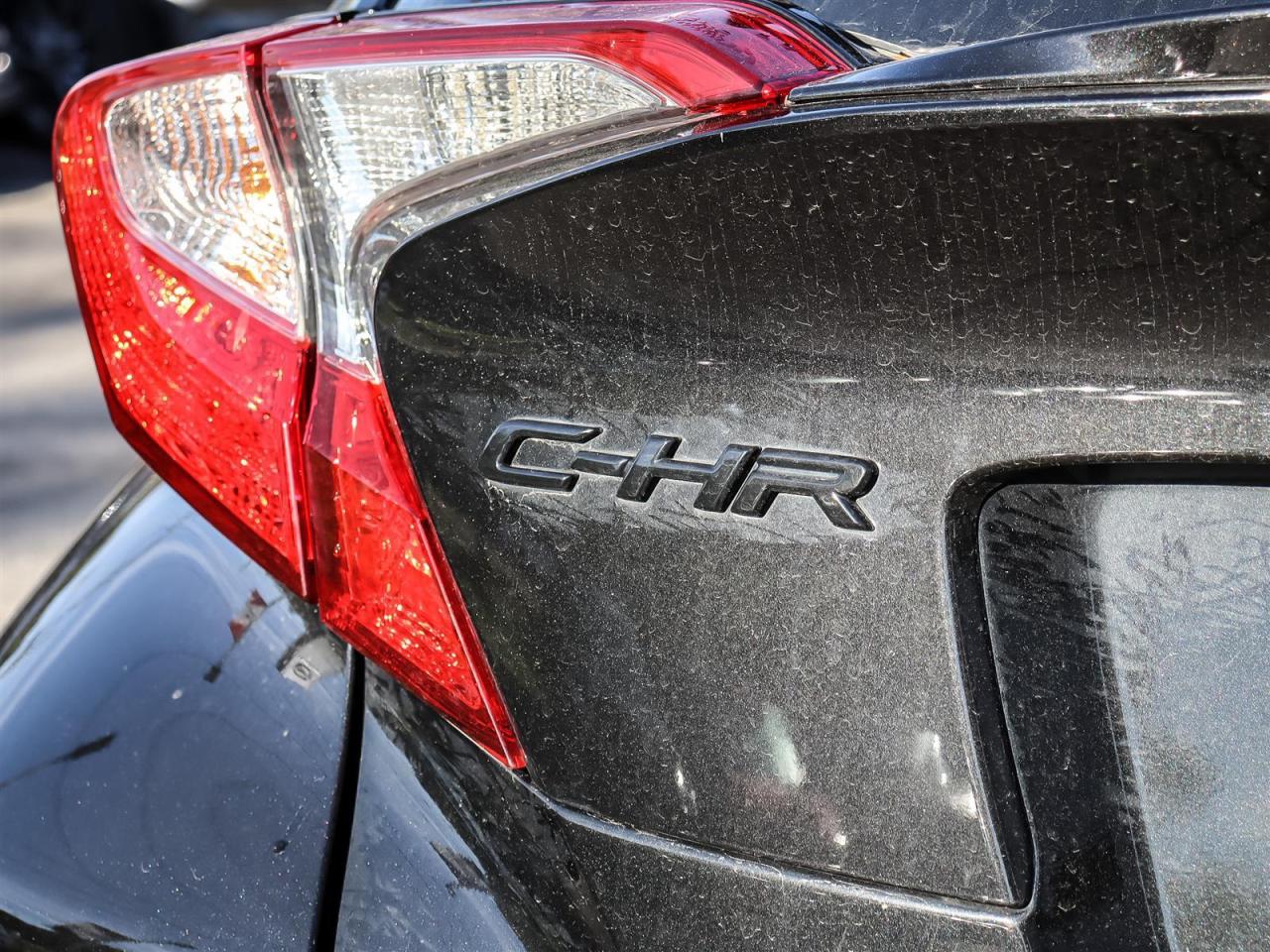 2021 Toyota C-HR One Owner No Accident  Apple Carplay  Heated Seats Photo