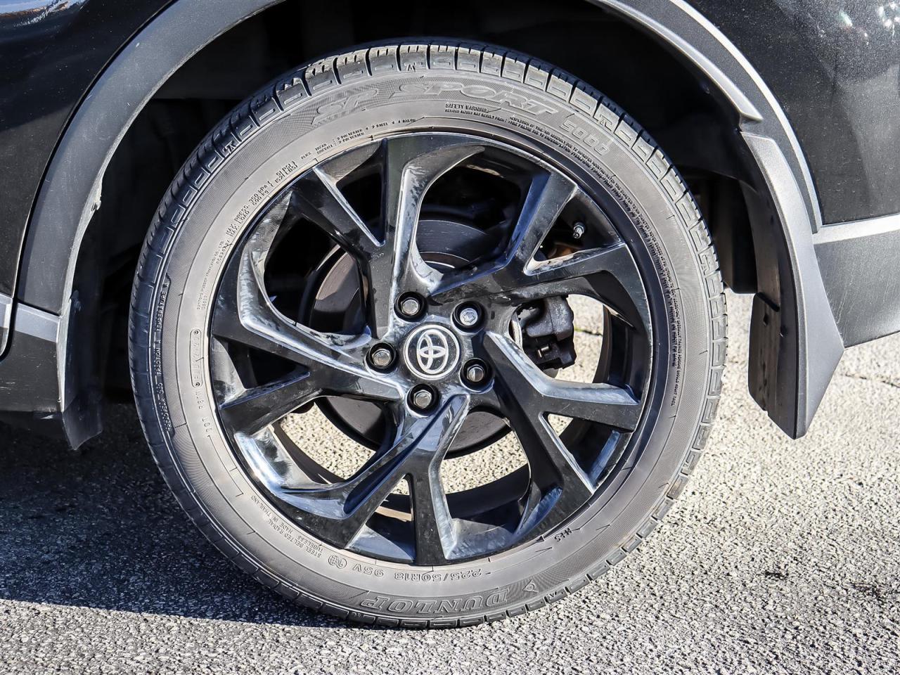 2021 Toyota C-HR One Owner No Accident  Apple Carplay  Heated Seats Photo