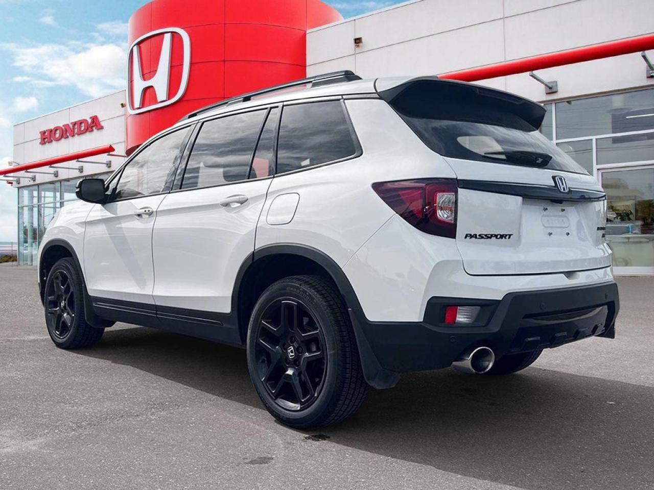 2025 Honda Passport Black Edition Photo3