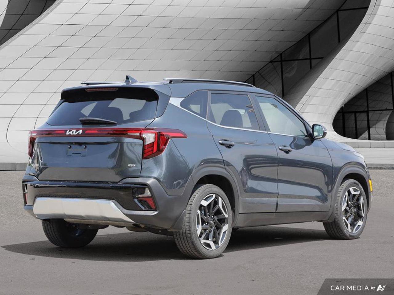 2024 Kia Seltos SX   AWD   Apple CarPlay   Heated & Cooled Seats Photo