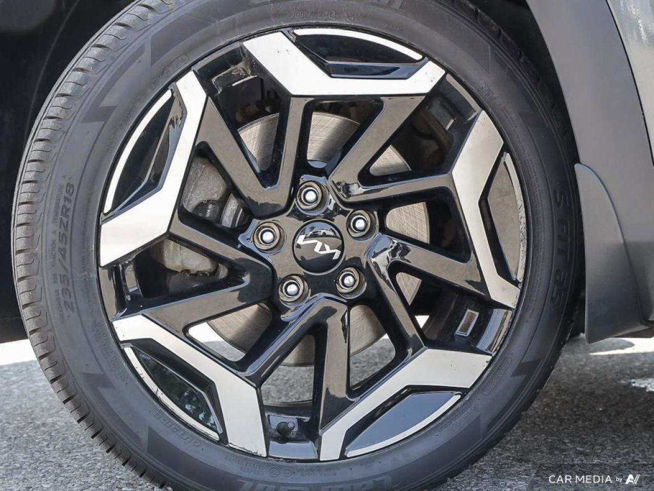 2024 Kia Seltos SX   AWD   Apple CarPlay   Heated & Cooled Seats Photo