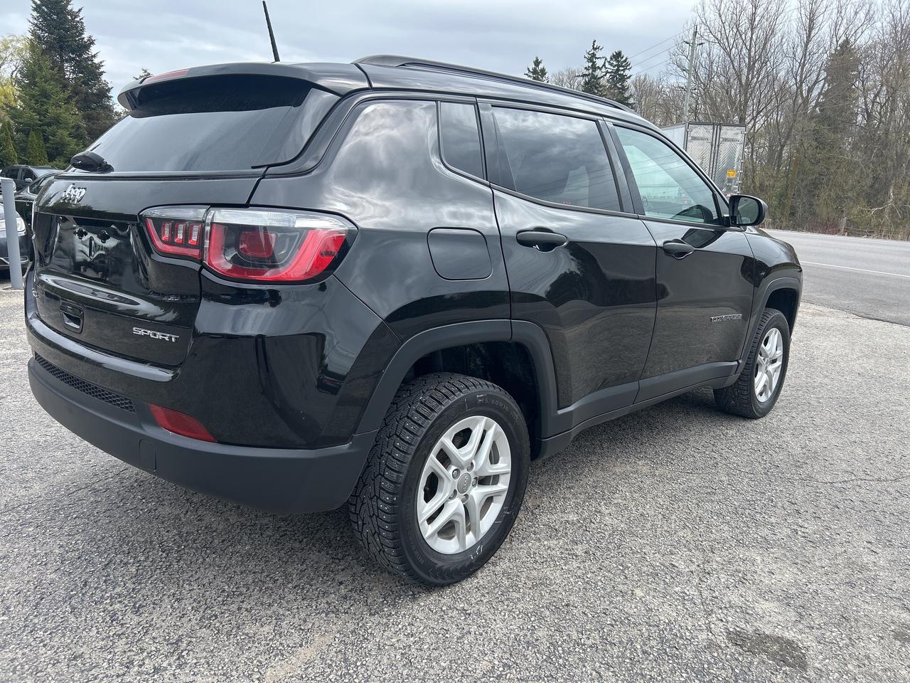 2018 Jeep Compass Sport, Heat Package, Bluetooth, Back Up Cam Photo4