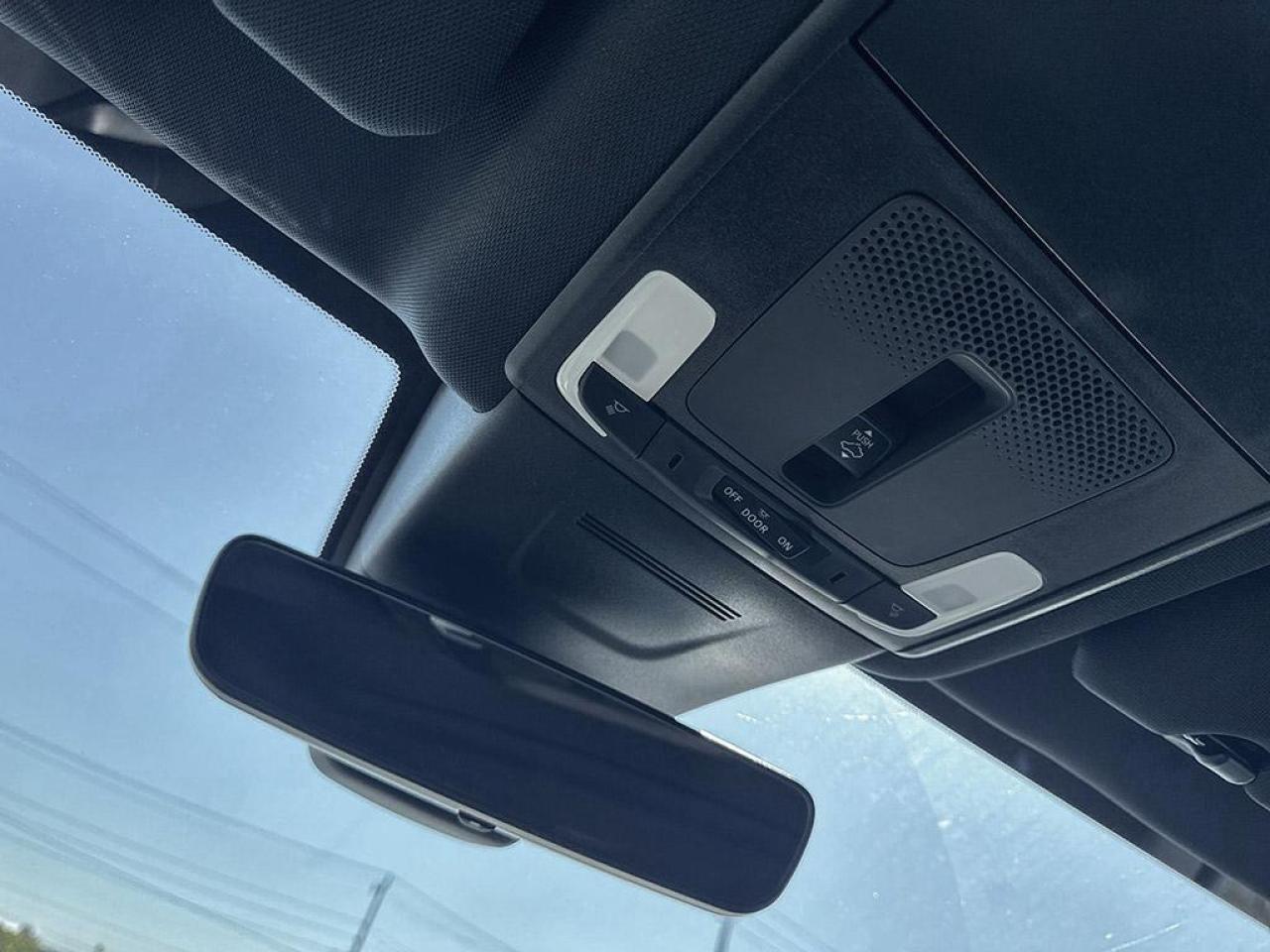 2025 Honda CR-V Hybrid EX-L Photo