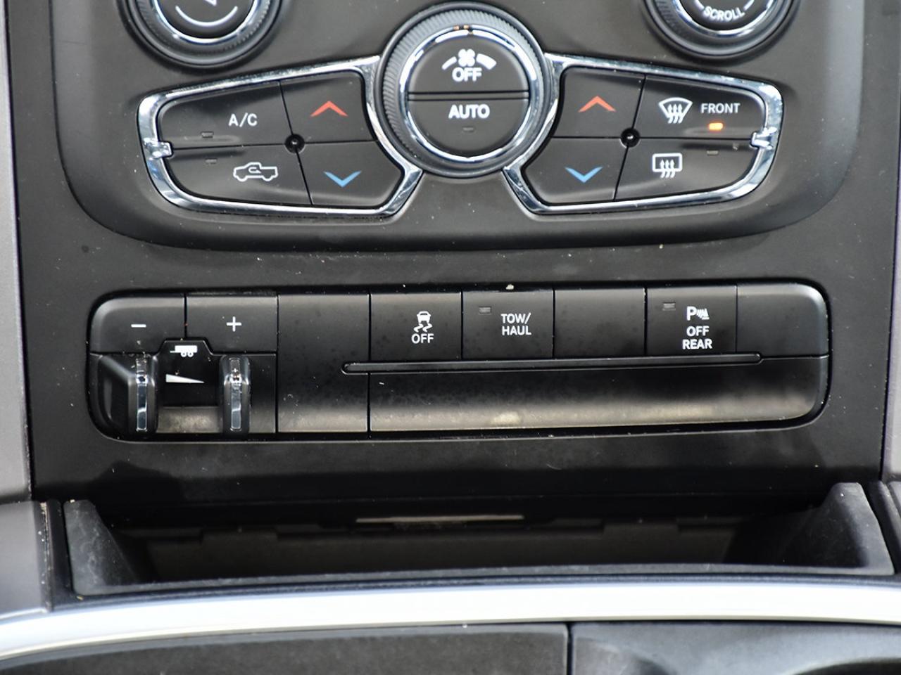 2023 RAM 1500 Classic WARLOCK Photo