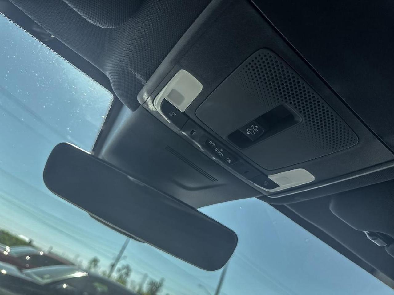 2025 Honda CR-V Hybrid Touring Photo