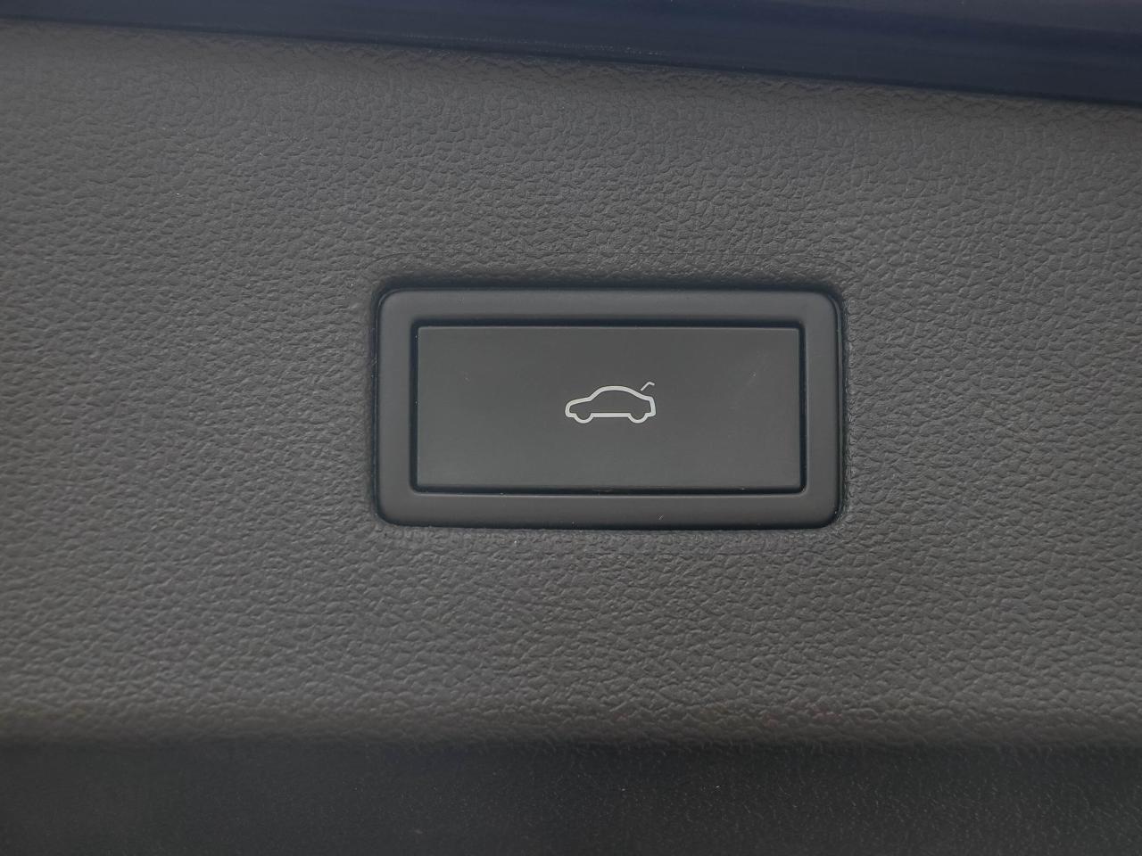 2021 Volkswagen Tiguan COMFORTLINE 4Motion Photo