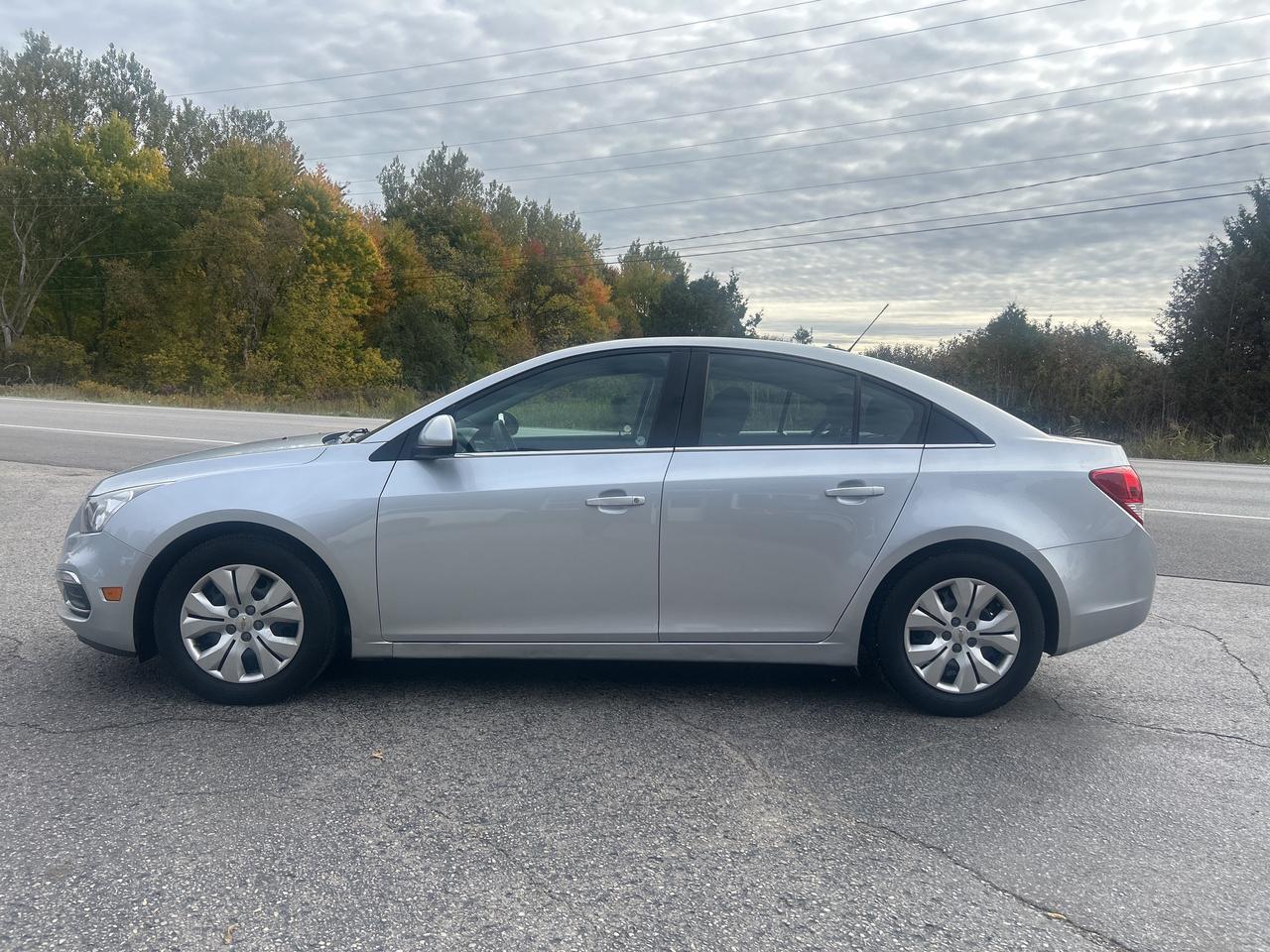 2016 Chevrolet Cruze LT, Bluetooth, Back Up Cam Photo