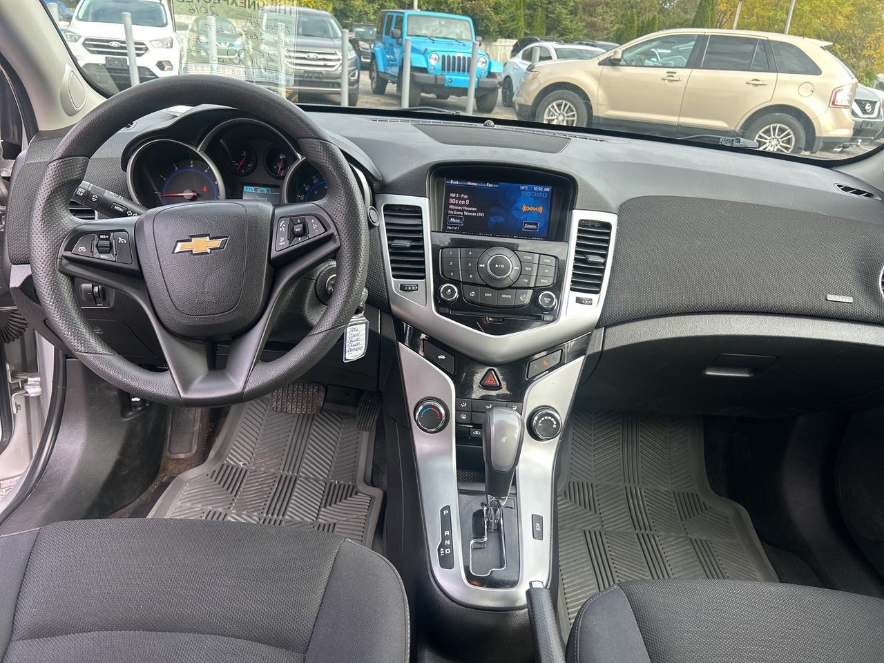 2016 Chevrolet Cruze LT, Bluetooth, Back Up Cam Photo