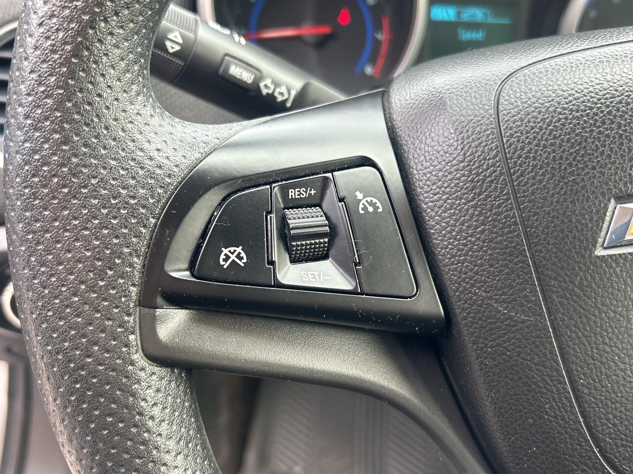 2016 Chevrolet Cruze LT, Bluetooth, Back Up Cam Photo