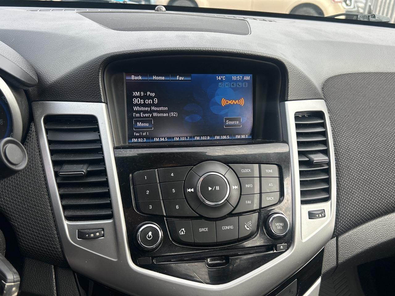 2016 Chevrolet Cruze LT, Bluetooth, Back Up Cam Photo