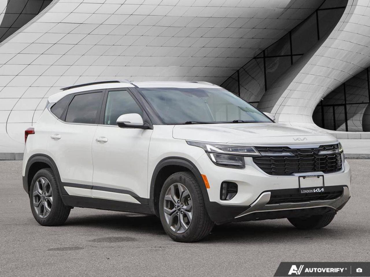 2024 Kia Seltos EX   Back-up Camera   Leather   Heated Seats   App Photo