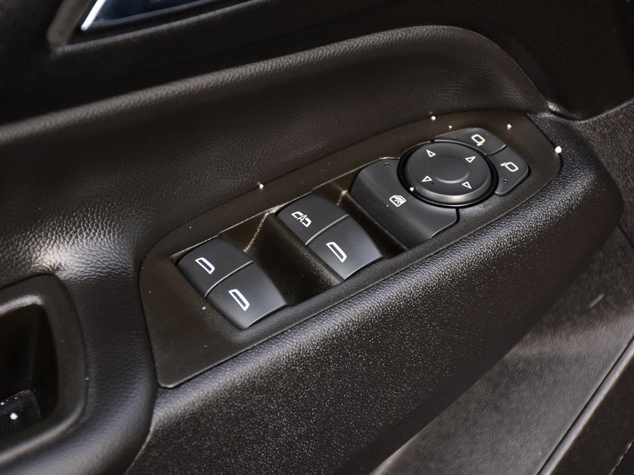 2023 Chevrolet Equinox LT   HEATED SEATS   AWD   FUEL EFFICIENT Photo