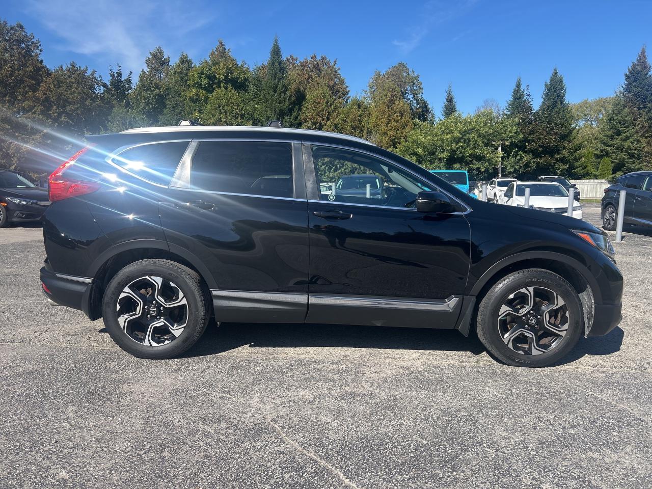 2017 Honda CR-V Touring, LDS, Crash Sensors, Nav, Bluetooth Photo