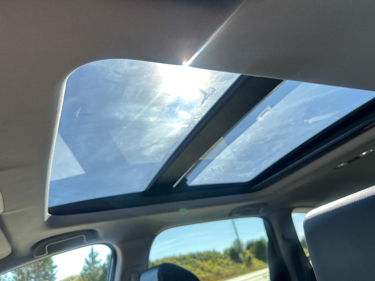 2017 Honda CR-V Touring, LDS, Crash Sensors, Nav, Bluetooth Photo